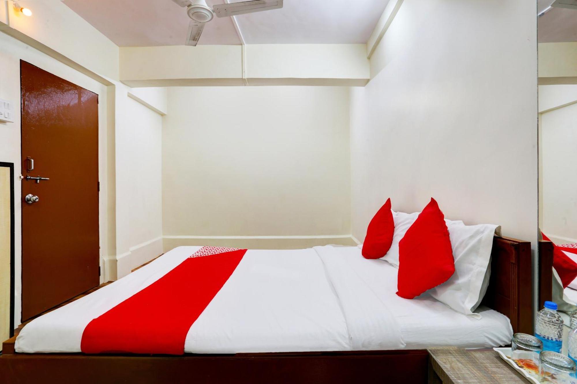 Hotel O Classic Мумбай Екстериор снимка
